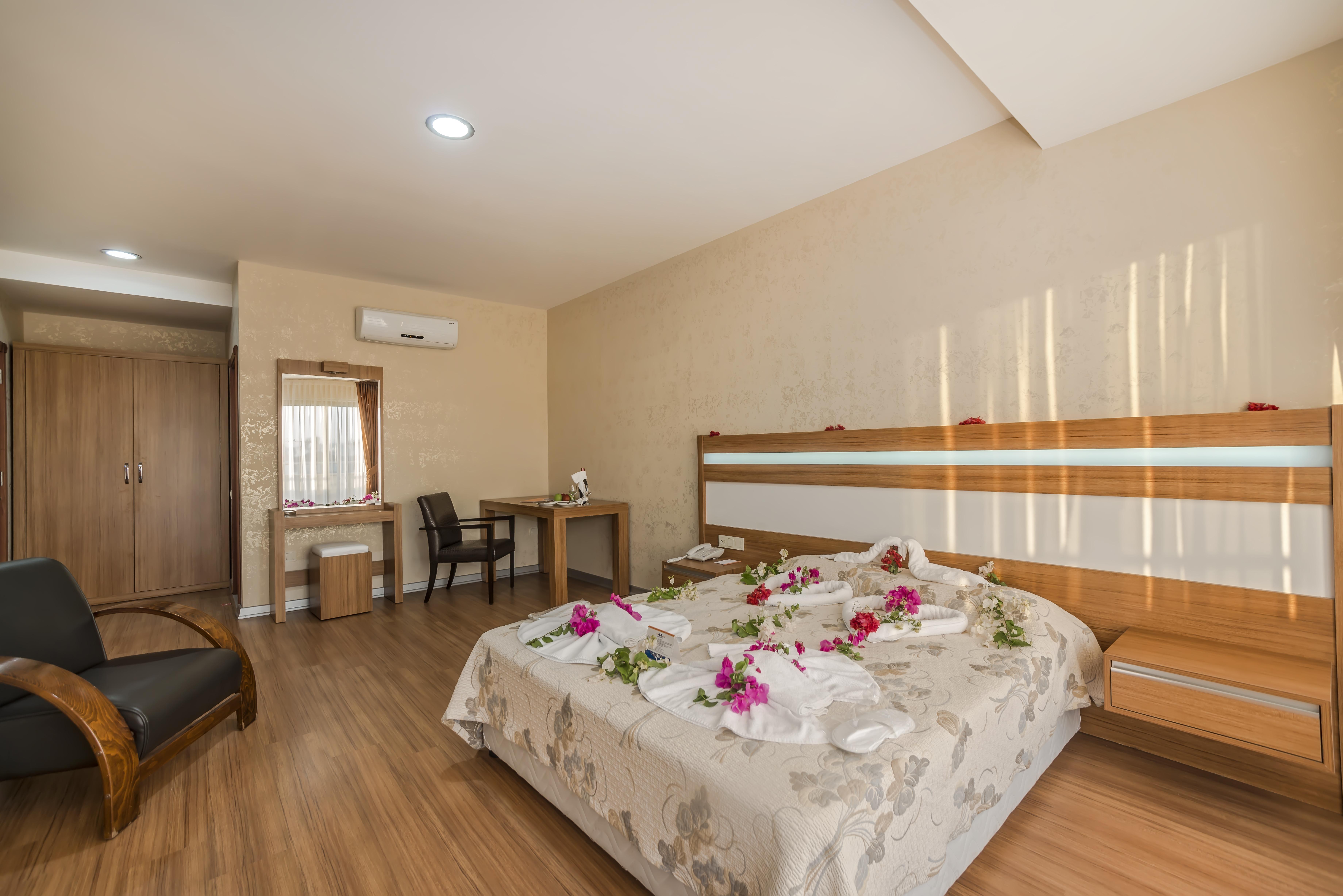Santa Marina Hotel Antalya Kültér fotó